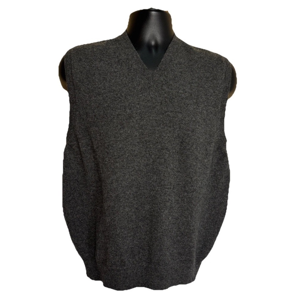 Brooks Brothers V Neck Sweater Vest 100% Lambswool Gray Men’s M Made Is USA